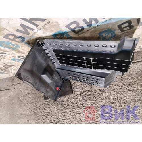 Крышка ящика АКБ Volvo FH 4 839166 (778), 22078106-6