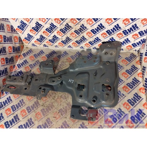 Кронштейн крепления фары Volvo FH 4 839166 LH (832), 84228539-6