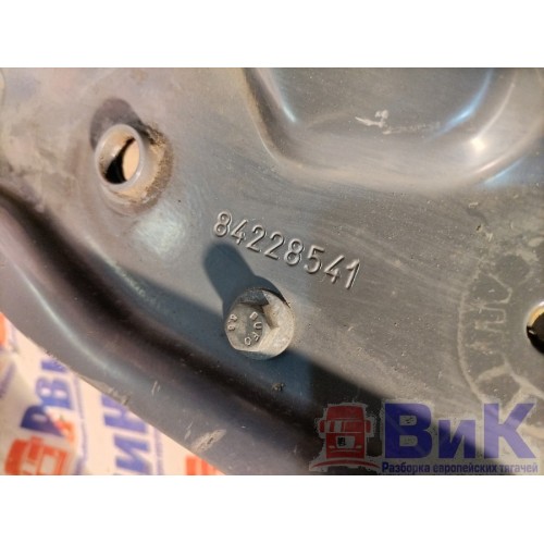 Кронштейн крепления фары Volvo FH 4 839166 RH (831), 84228541-3