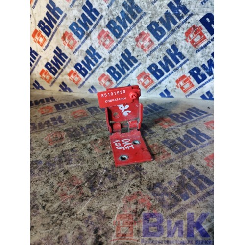 Петля инструментального ящика DAF 105 823945 (930), 