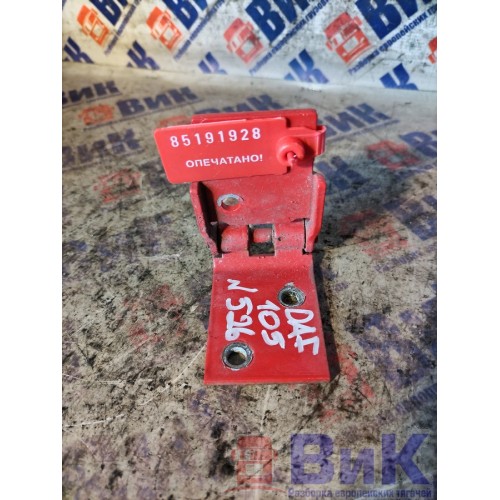 Петля инструментального ящика DAF 105 823945 (928), 
