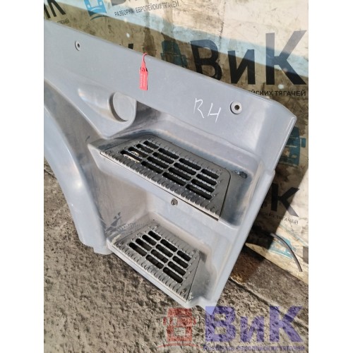Подножка основная DAF 105 823945 RH обломан болт (975), -1