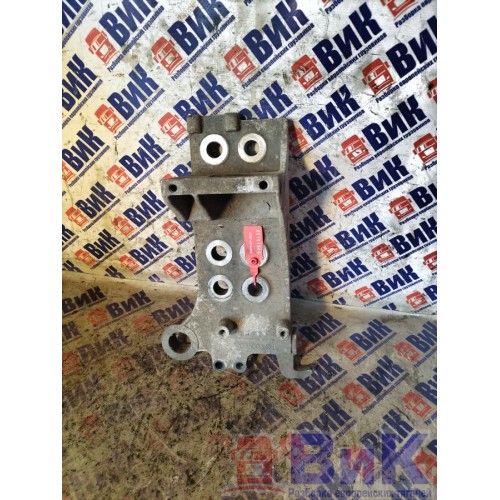 Кронштейн бампера DAF 105 823945 RH (968), 1735003