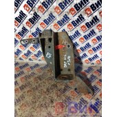 Кронштейн переднего амортизатора DAF 105 823945 с отбойником RH (пневмо) (944)