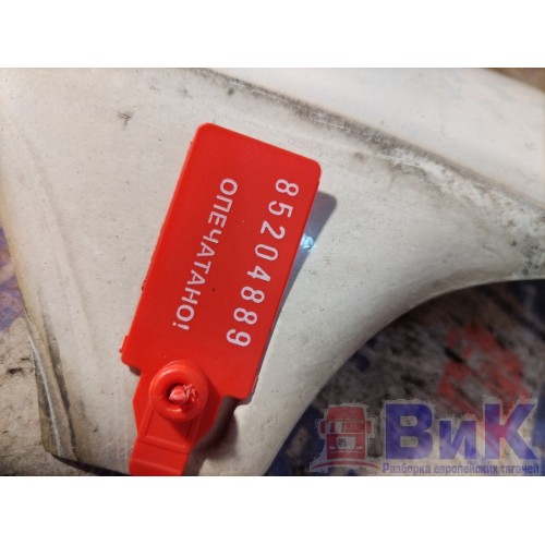 Накладка стойки лобового стекла DAF 105 980586 LH (889), 1857151-4
