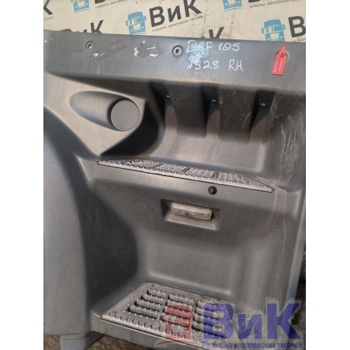 Подножка основная DAF 105 980586 в сборе RH (814), -1