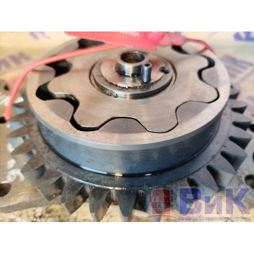 Насос масляный MAN D2066 LF40 №50528880902893 в сборе с крышкой (536), 51051033105-1