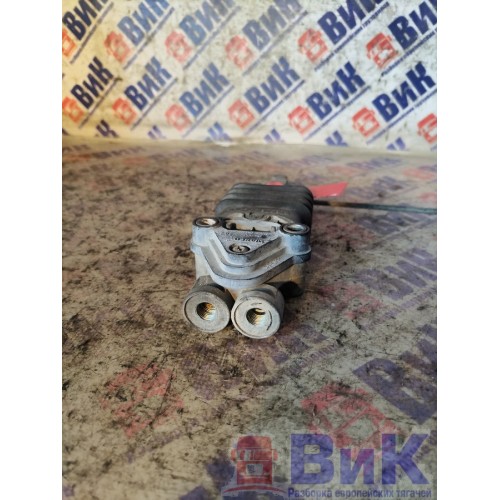 Кран уровня пола Scania R440 458663 DC13 Wabco с тягой (110), 464007010-4