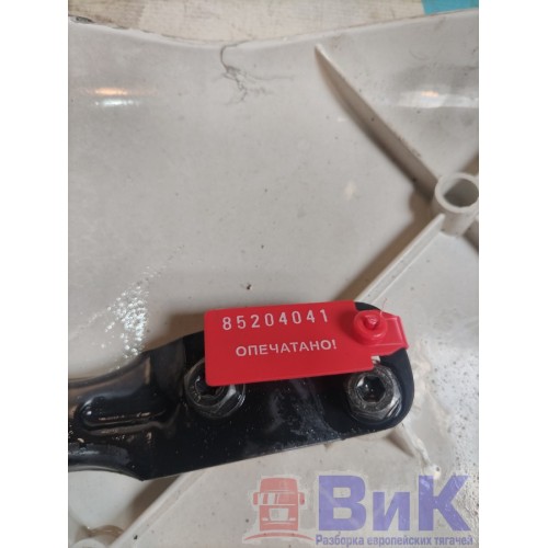 Спойлер кабины Scania R400 915216 верхний боковой RH деф. (041), 1497725-8
