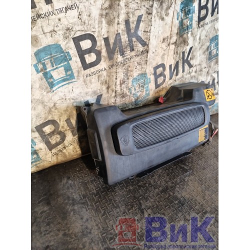 Крышка корпуса отопителя Scania R400 915216 с электроприводом (025), 1863973-4
