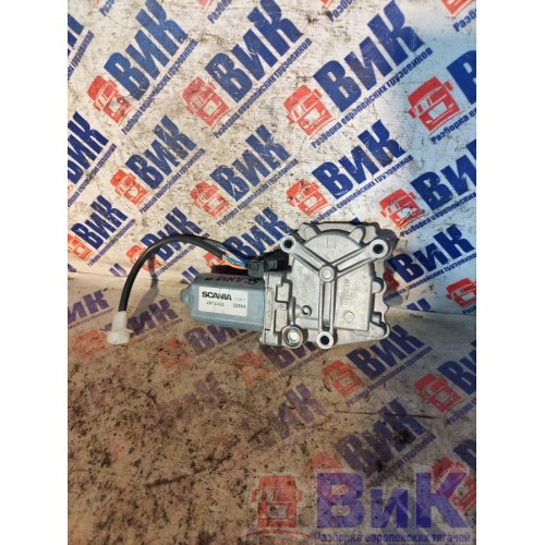 Моторчик стеклоподъемника Scania R400 915216 LH (154), 2572352