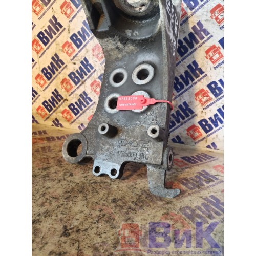 Кронштейн бампера DAF 105 980586 RH (008), 1735003-5