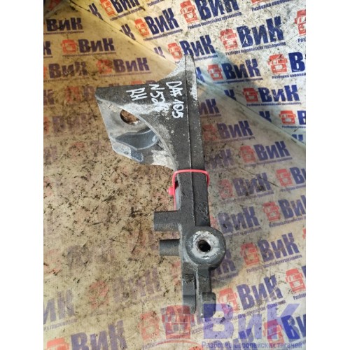 Кронштейн бампера DAF 105 980586 RH (008), 1735003-6