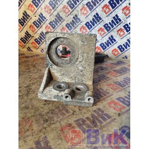 Кронштейн бампера DAF 105 980586 RH (008), 1735003-7