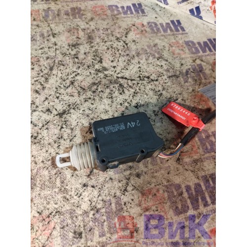 Доводчик замка двери Renault Magnum DXI RH (446), 5010538625-4