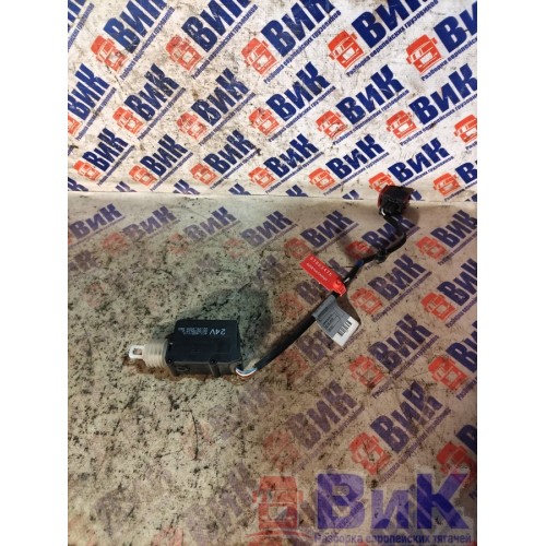 Доводчик замка двери Renault Magnum DXI 2009г LH (475), 5010538625-4