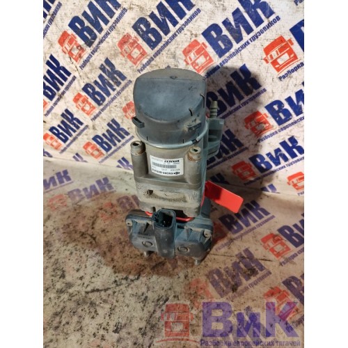 Кран главный тормозной Renault Magnum DXI 2009г (476), 5010633320-4