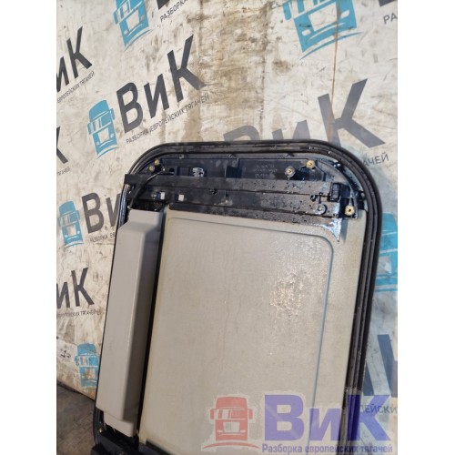 Люк Renault Magnum DXI 2009г электрический (055), 10014376-4