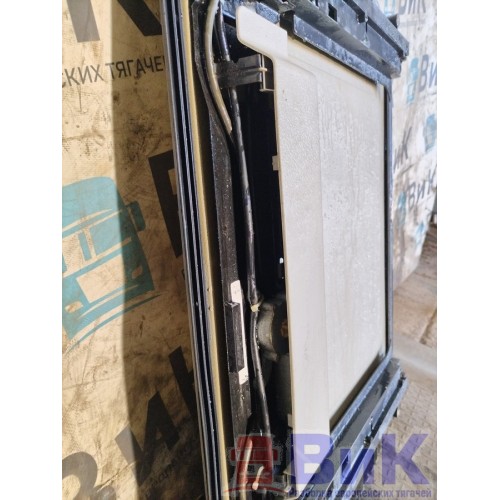 Люк Renault Magnum DXI 2009г электрический (055), 10014376-5