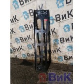 Кронштейн решетки радиатора Volvo FH 13 628202 (889)