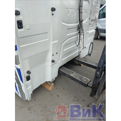 Кабина Volvo FH4 816611 с.к. 2017г. в сборе с ЭБУ (020), -24