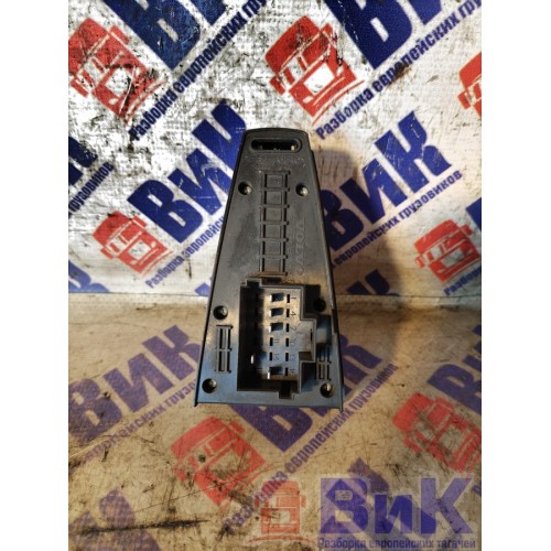 Блок управления стеклоподъемником Volvo FH13 678925 RH (037), 21543901-3